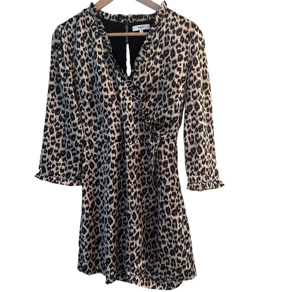 SUNCOO PARIS LEOPARD PRINT 3/4 SLEEVE V/NECK ROMPER RUFFLED COLLAR & CUFFSZ S